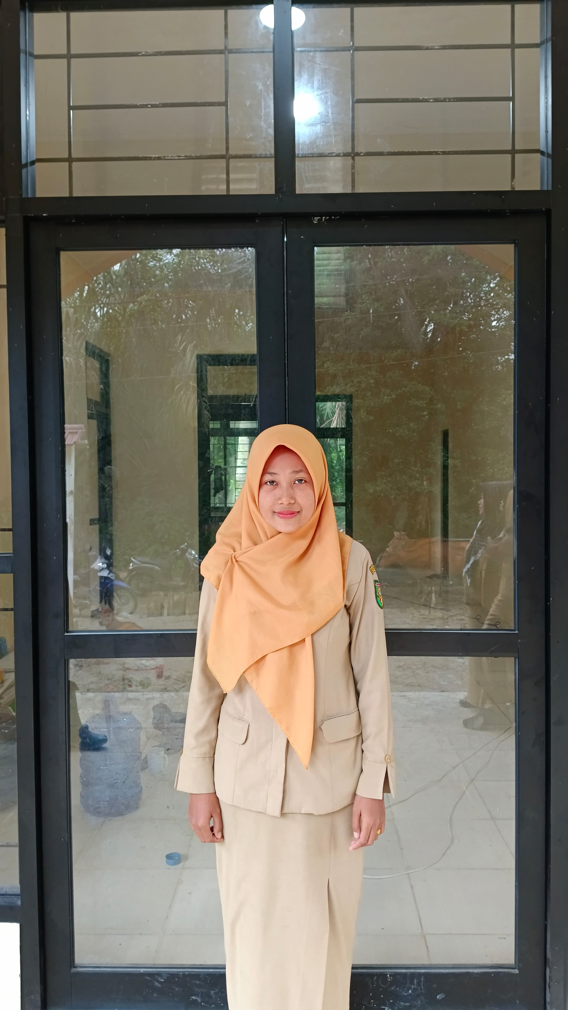 GINA APRIYANTI